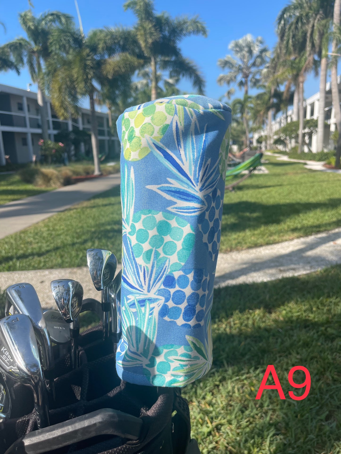Periwinkle Way Tropical Head Cover